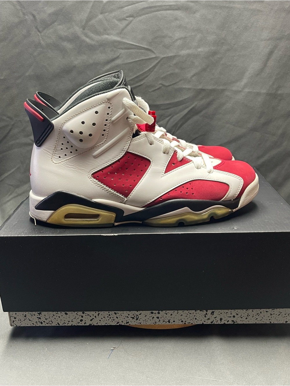 Men’s Jordan 6 Retro Carmine - Size 8.5M